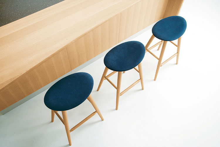 STOOL・SIDE TABLE スツール・サイドテーブル | 飛騨高山の家具『柏木工株式会社』
