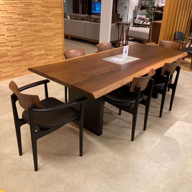 展示家具現品セール開催