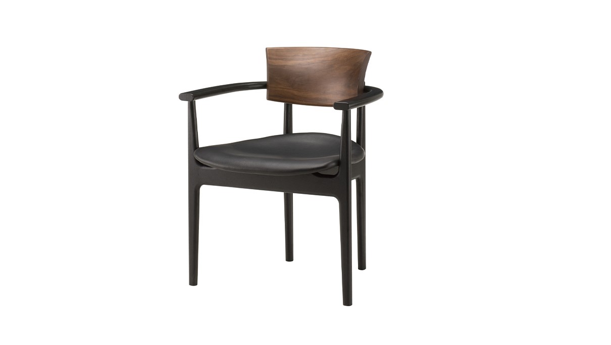 CHIC ARMCHAIR