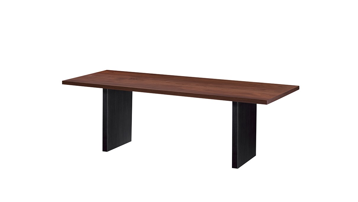 STRAIGHT TABLE