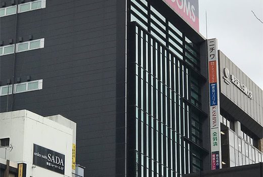 ラウンドクロス新宿6階